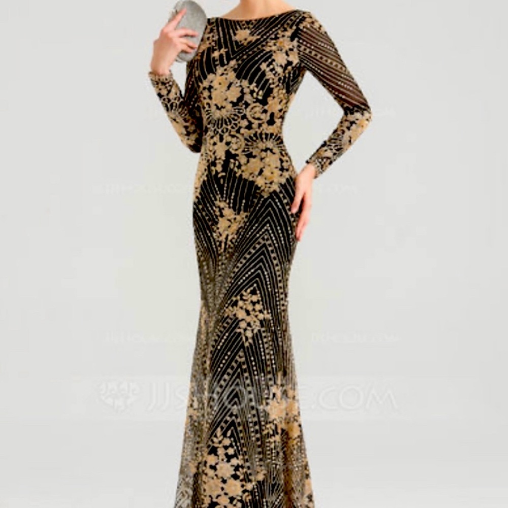 Formal floor-length gown, size 4. Impeccable details.